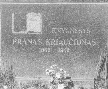 Prano Kriaučiūno kapas Šakių kapinėse